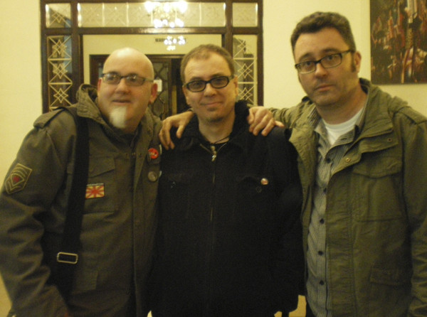 Luis González aka Caballero Reynaldo, Guillot y yo. Colegio Mayor Luis Vives, Valencia (2011)