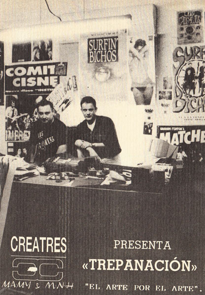 Mi despacho de Arimatea ocupado por dos buenos amigos: Miguel Angel Molero y Manolo Noguera. Trepanación. 1991